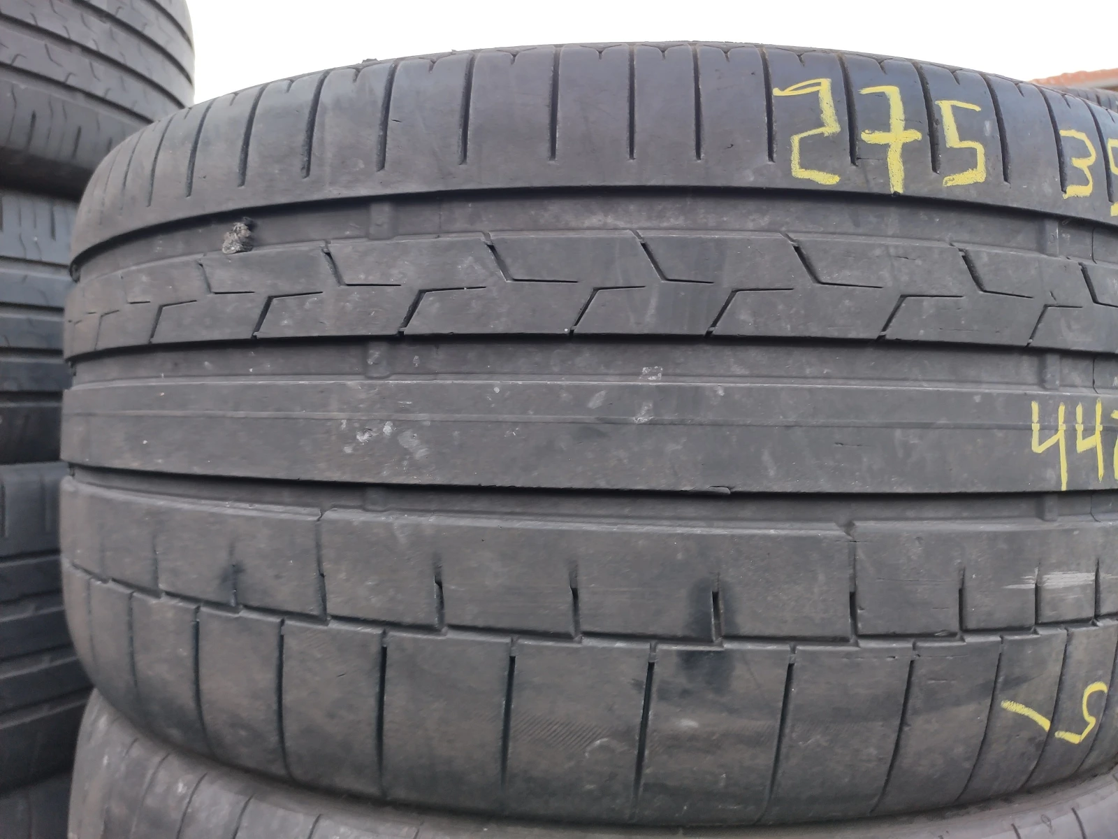 Гуми Летни 275/35R20, снимка 3 - Гуми и джанти - 54731200
