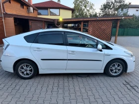 Toyota Prius 1.8 HYBRID FULL ЕКСТРИ, снимка 4