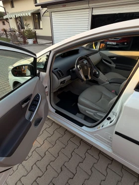 Toyota Prius 1.8 HYBRID FULL ЕКСТРИ, снимка 6