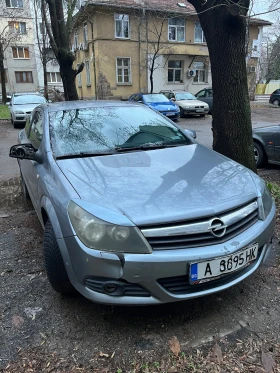 Opel Astra GTC, снимка 1