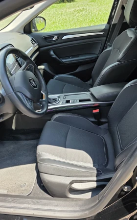 Обява за продажба на Renault Megane MEGANE Sedan Intense TCe 140 бензин EDC ~40 000 лв. - изображение 8