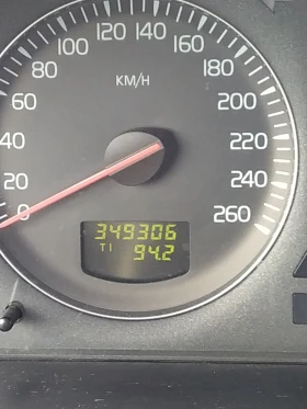 Volvo V70 Volvo V70  2.4  benzina /Gas  | Mobile.bg    7