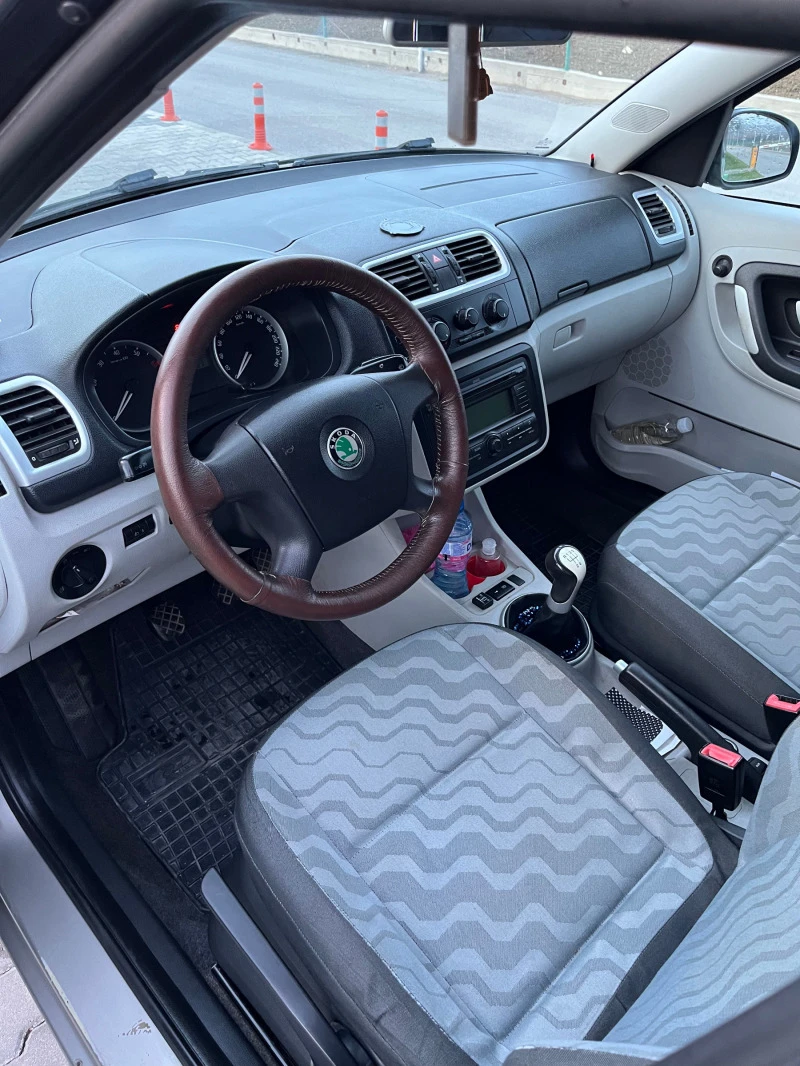 Skoda Roomster 1.6 16V 105, снимка 8 - Автомобили и джипове - 44483108