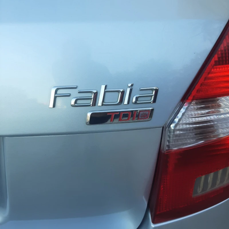 Skoda Fabia 1.9 tdi-105 kc., снимка 4 - Автомобили и джипове - 47925034