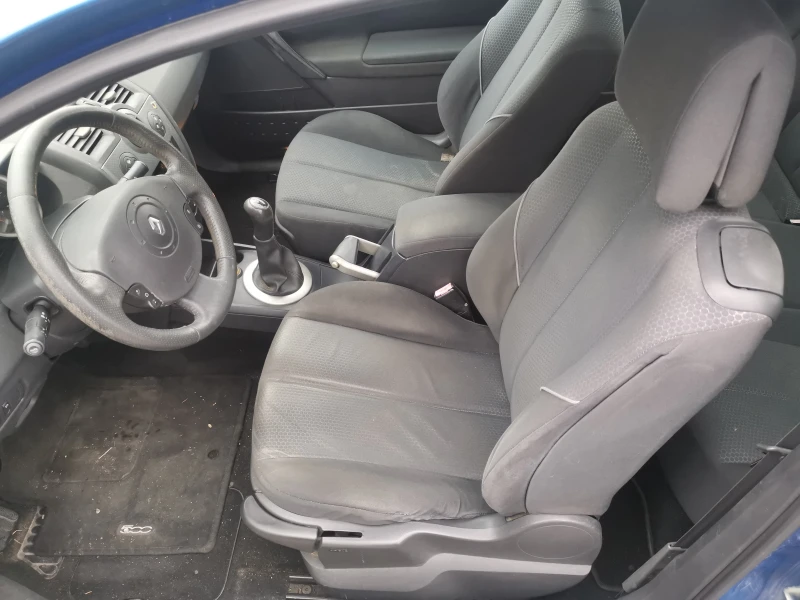 Renault Megane 1.5 dci, снимка 6 - Автомобили и джипове - 47965301