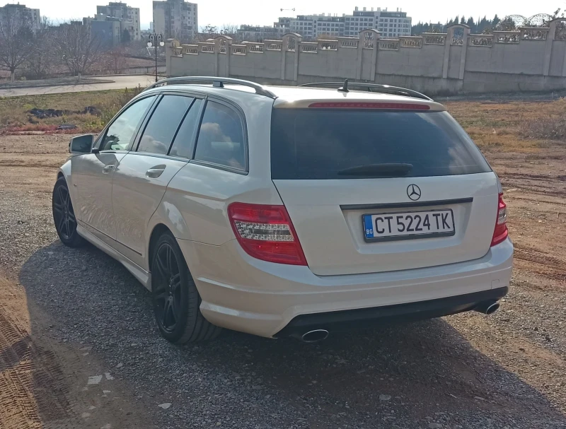 Mercedes-Benz C 320 Amg 4matic, снимка 3 - Автомобили и джипове - 48237417