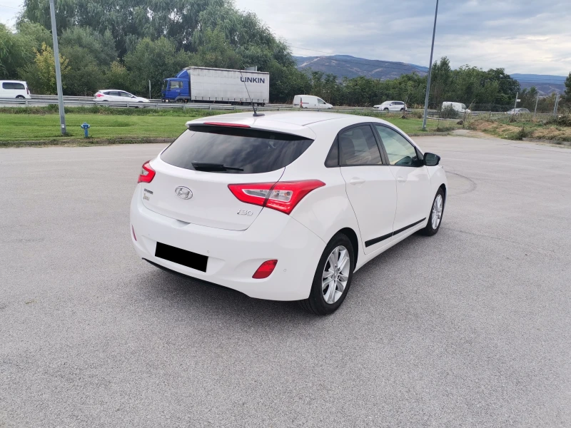 Hyundai I30 1.6, снимка 7 - Автомобили и джипове - 48714919