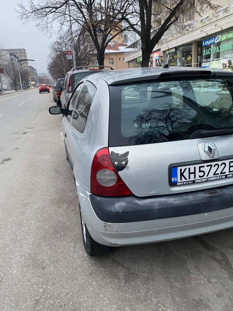 Renault Clio, снимка 4 - Автомобили и джипове - 48765672