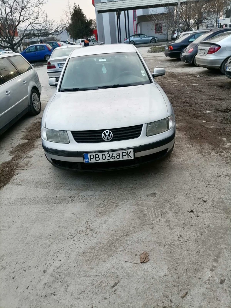 VW Passat, снимка 1 - Автомобили и джипове - 48897695