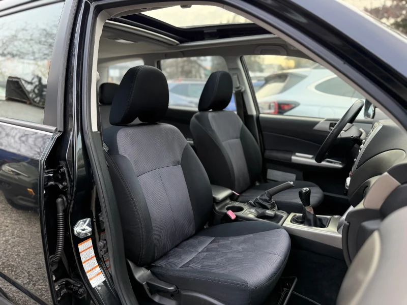 Subaru Forester 2.0 LPG Executive, снимка 13 - Автомобили и джипове - 48985521