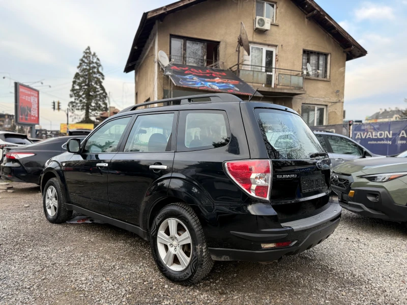 Subaru Forester 2.0 LPG Executive, снимка 6 - Автомобили и джипове - 48985521