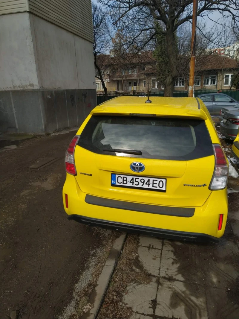 Toyota Prius Седем места, снимка 2 - Автомобили и джипове - 49302172