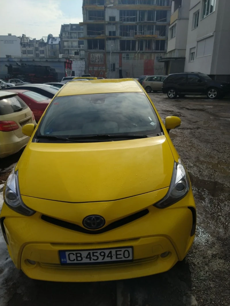 Toyota Prius Седем места, снимка 1 - Автомобили и джипове - 49302172