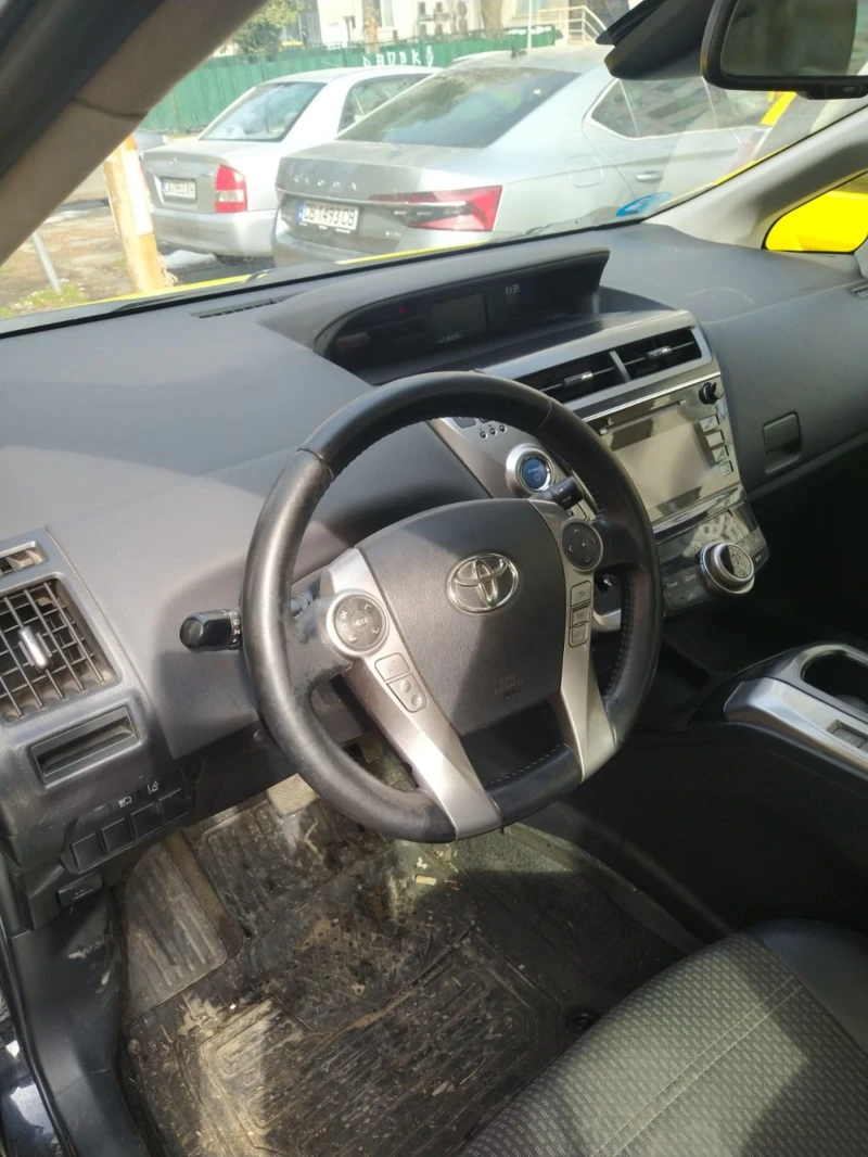 Toyota Prius Седем места, снимка 9 - Автомобили и джипове - 49302172