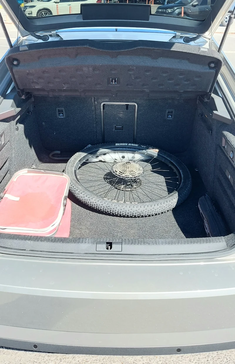 Skoda Superb 53.700 KM  1.8 TSI Bi-Xenon, снимка 13 - Автомобили и джипове - 51802099