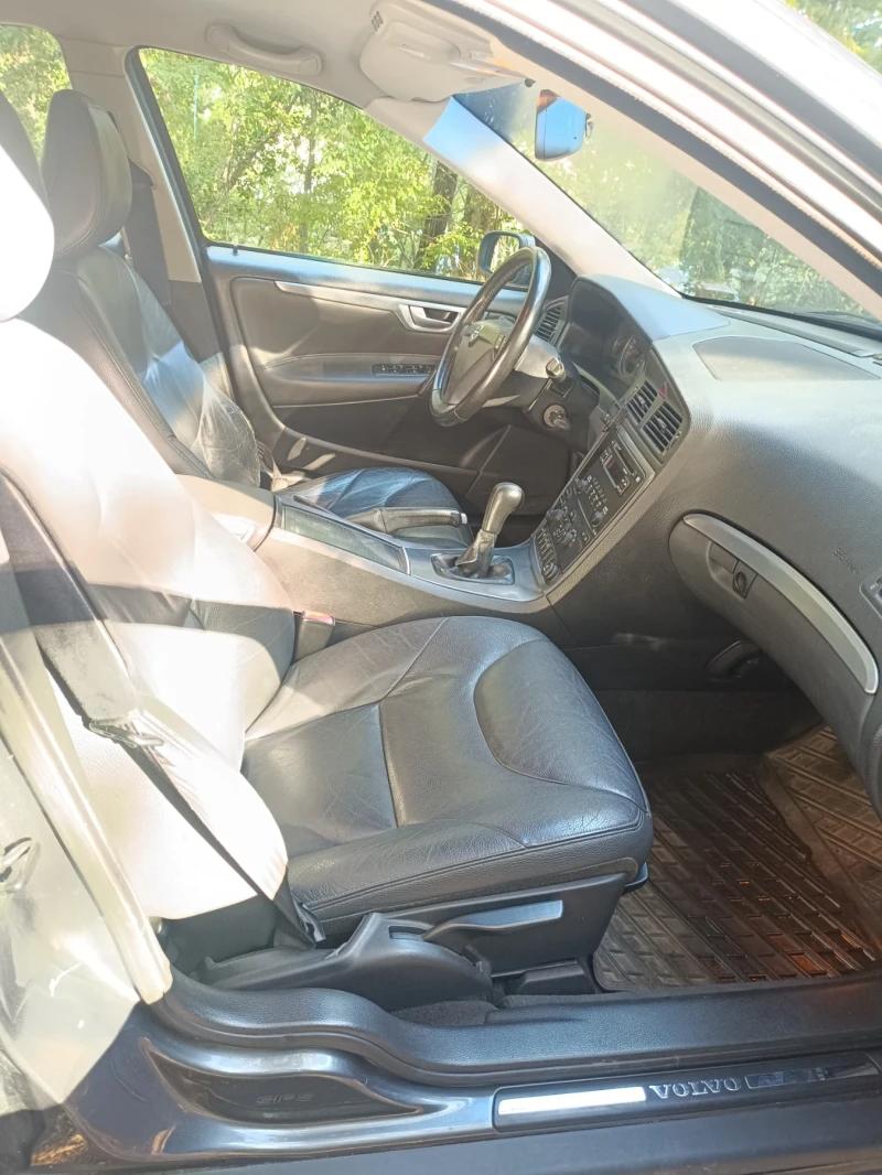 Volvo S60 2.4 D 5, снимка 7 - Автомобили и джипове - 51813860