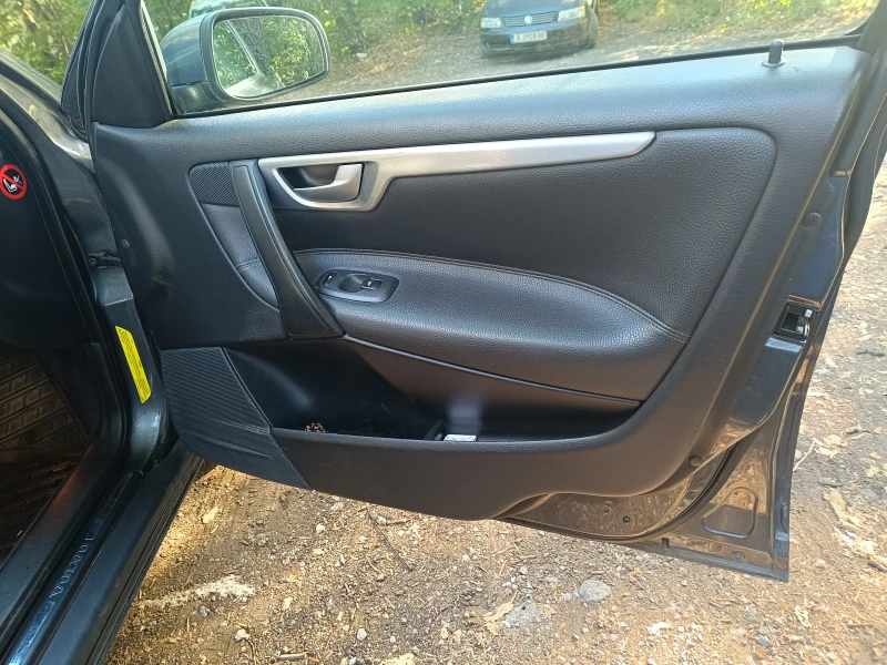 Volvo S60 2.4 D 5, снимка 8 - Автомобили и джипове - 51813860