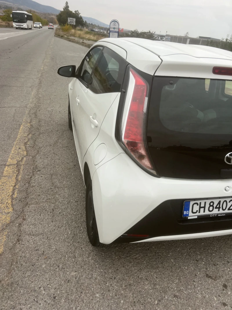 Toyota Aygo, снимка 6 - Автомобили и джипове - 52149334