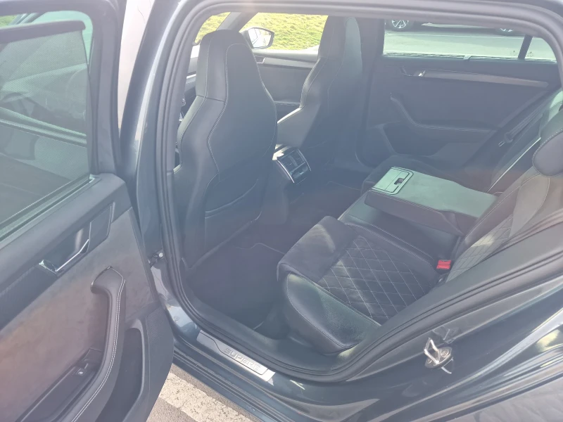 Skoda Superb Sportline, снимка 8 - Автомобили и джипове - 52725765