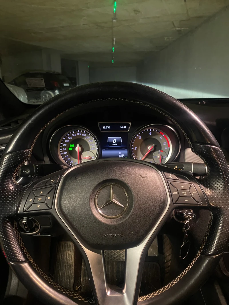 Mercedes-Benz CLA 220, снимка 6 - Автомобили и джипове - 52982532