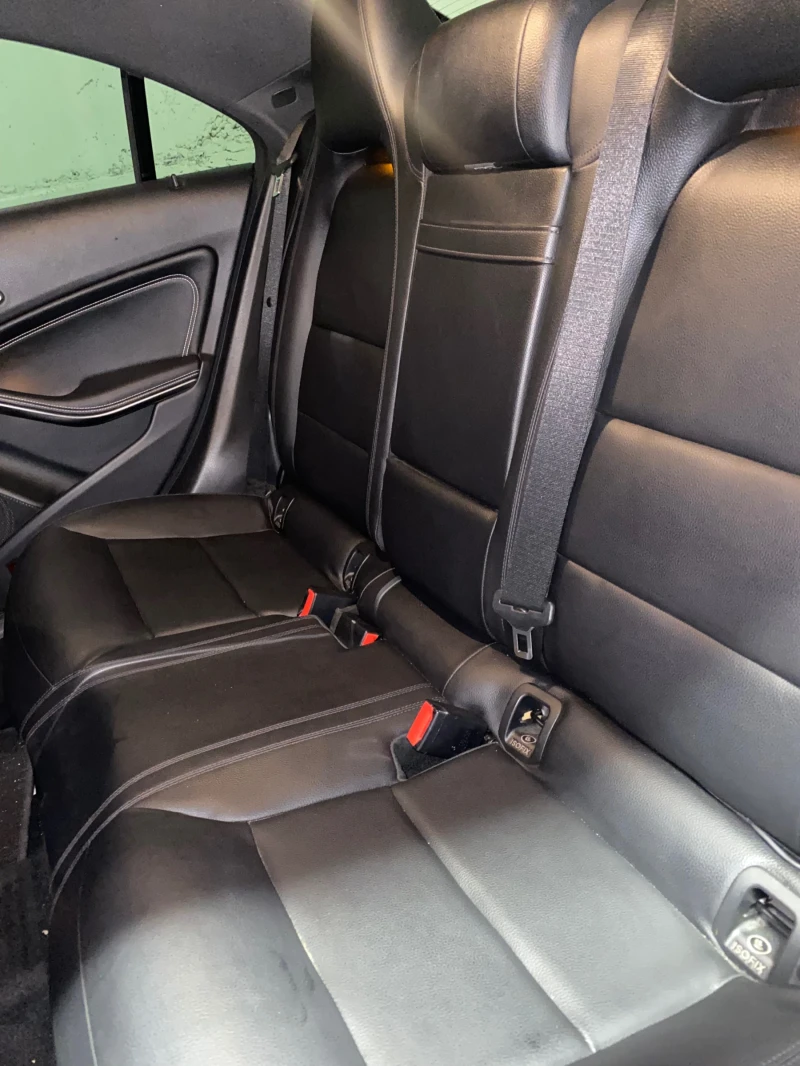 Mercedes-Benz CLA 220, снимка 15 - Автомобили и джипове - 52982532