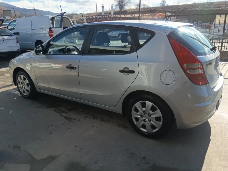 Hyundai I30 1.6crdi, снимка 7 - Автомобили и джипове - 53124466
