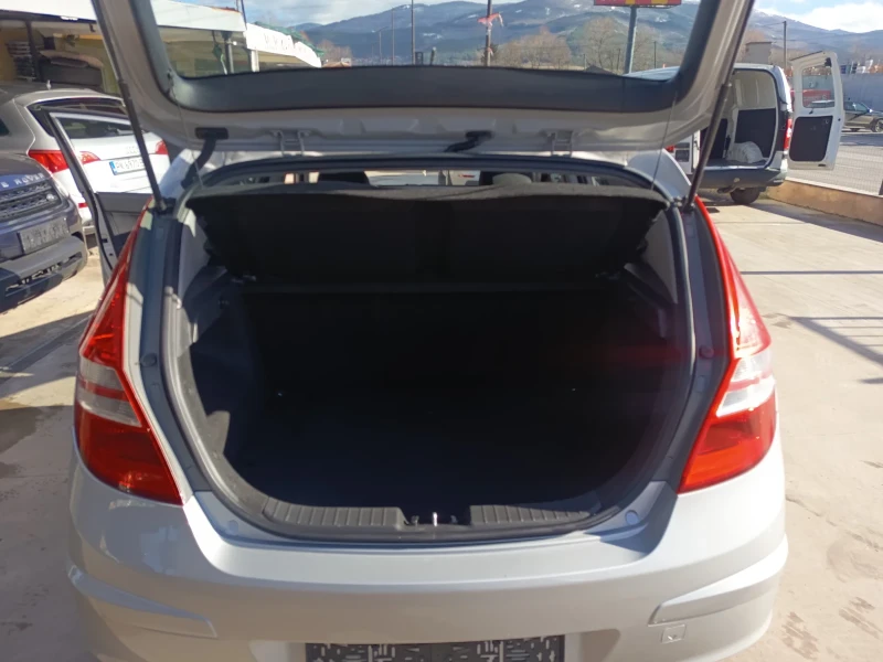 Hyundai I30 1.6crdi, снимка 12 - Автомобили и джипове - 53124466
