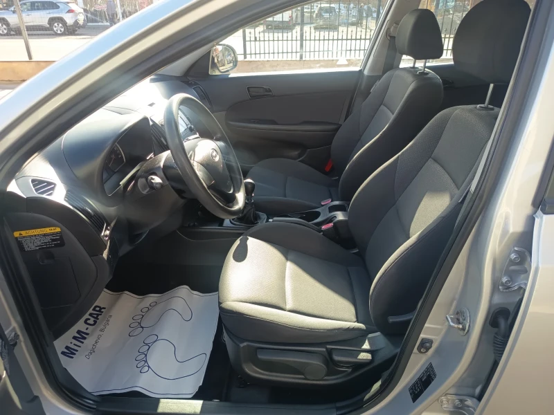 Hyundai I30 1.6crdi, снимка 8 - Автомобили и джипове - 53124466