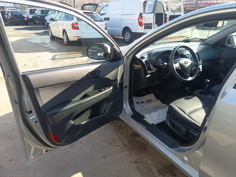 Hyundai I30 1.6crdi, снимка 9 - Автомобили и джипове - 53124466