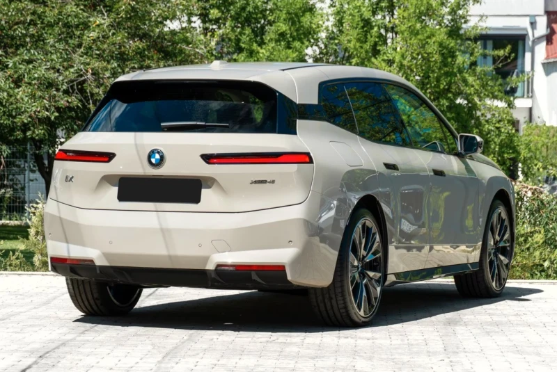 BMW iX xDrive45* LCI* H/K, снимка 3 - Автомобили и джипове - 53354260