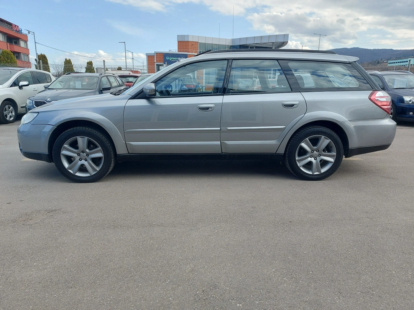 Subaru Outback 2.5 i, АВТОМАТИК, ГАЗОВ ИНЖЕКЦИОН, ИТАЛИЯ, ЛИЗИНГ - изображение 3