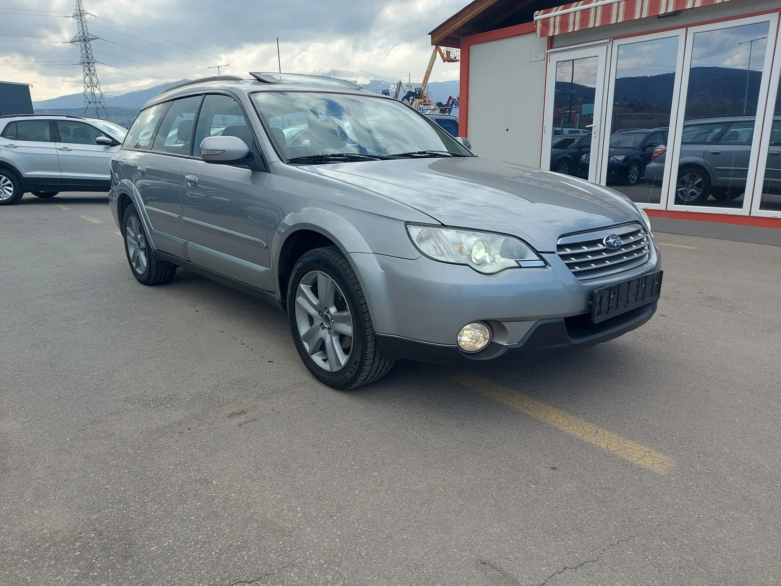 Subaru Outback 2.5 i, АВТОМАТИК, ГАЗОВ ИНЖЕКЦИОН, ИТАЛИЯ, ЛИЗИНГ - изображение 2