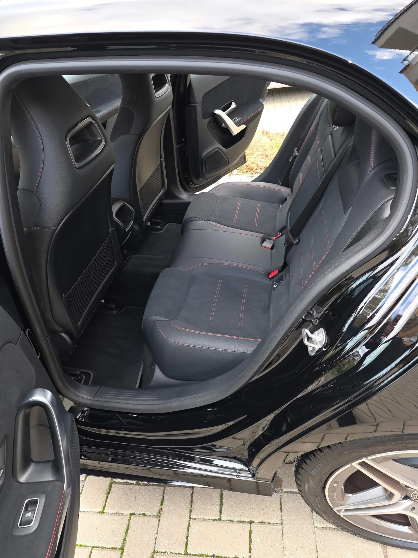 Mercedes-Benz A 180 AMG-Line - изображение 5