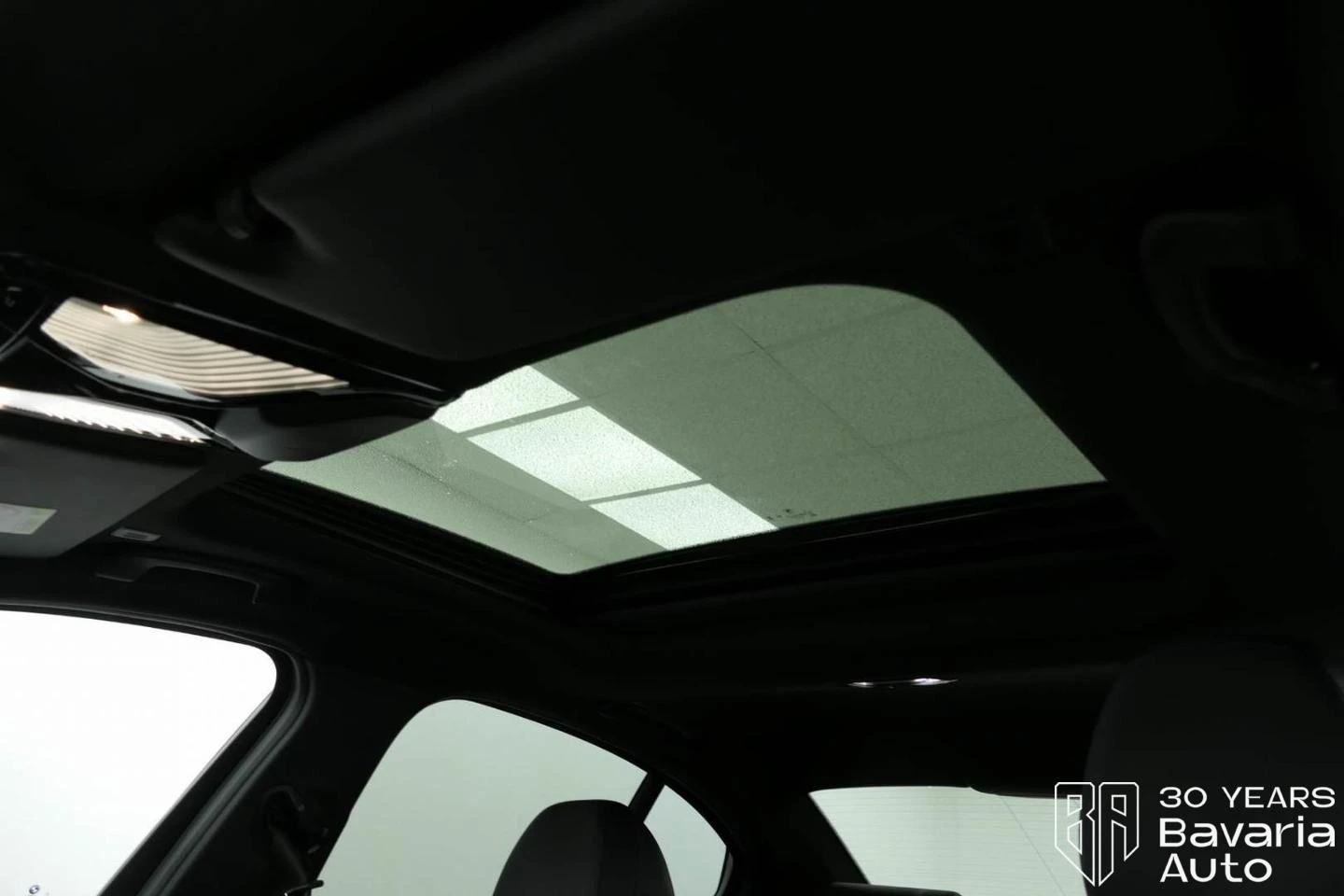 BMW 330 i xDrive M Sport Paket Sportautomatic | Mobile.bg   9