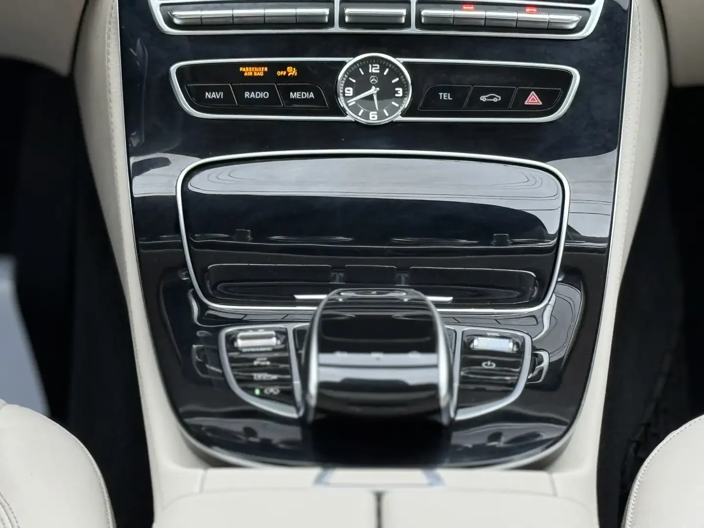 Mercedes-Benz E 300 DIGITAL* BURMESTER* PANORAMA* , AMBIENT, M.TO | Mobile.bg   12