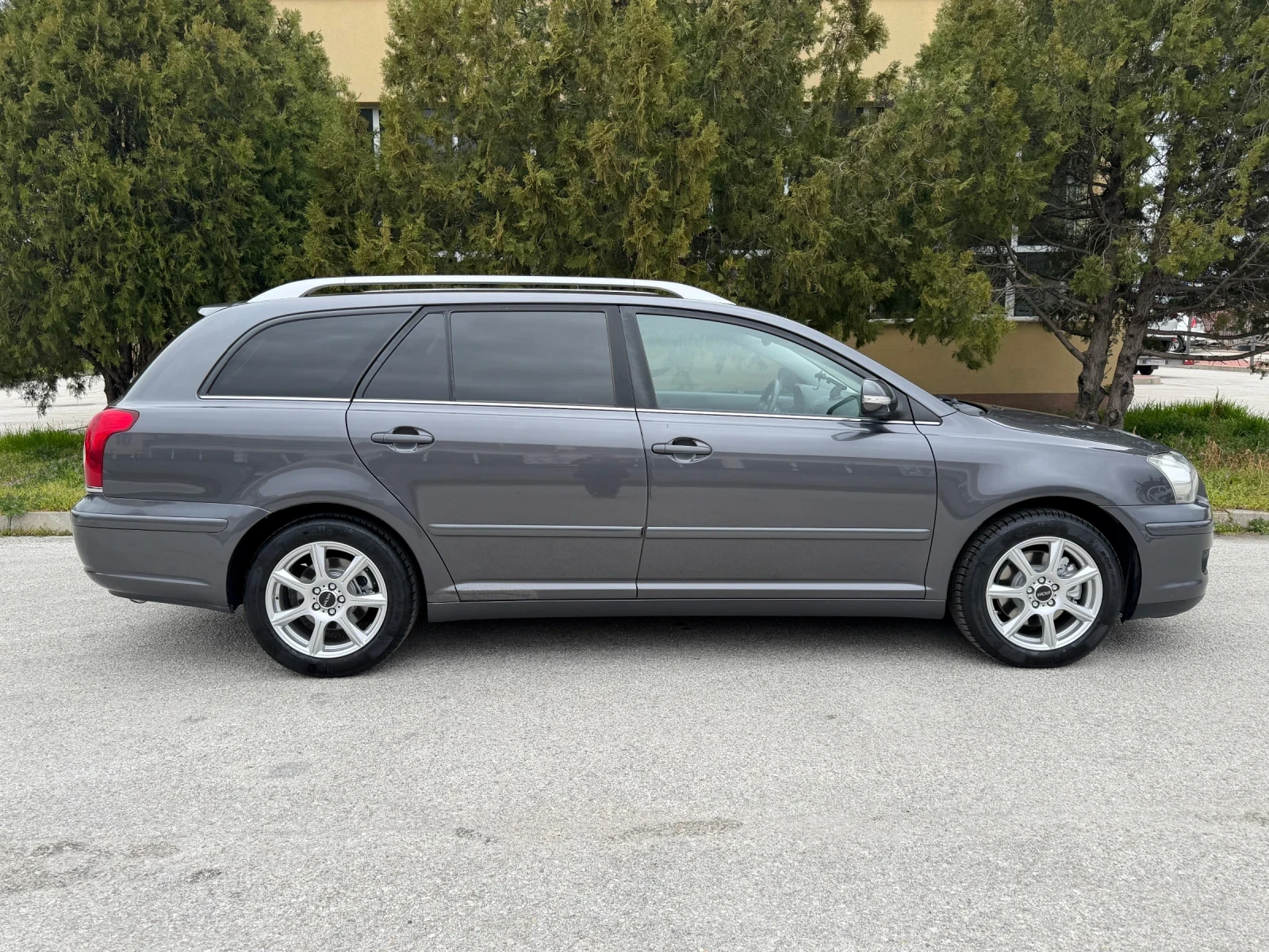 Toyota Avensis 2.0D4-D 126к.с. T25 FACE ГЕРМАНИЯ, снимка 7 - Автомобили и джипове - 53788384