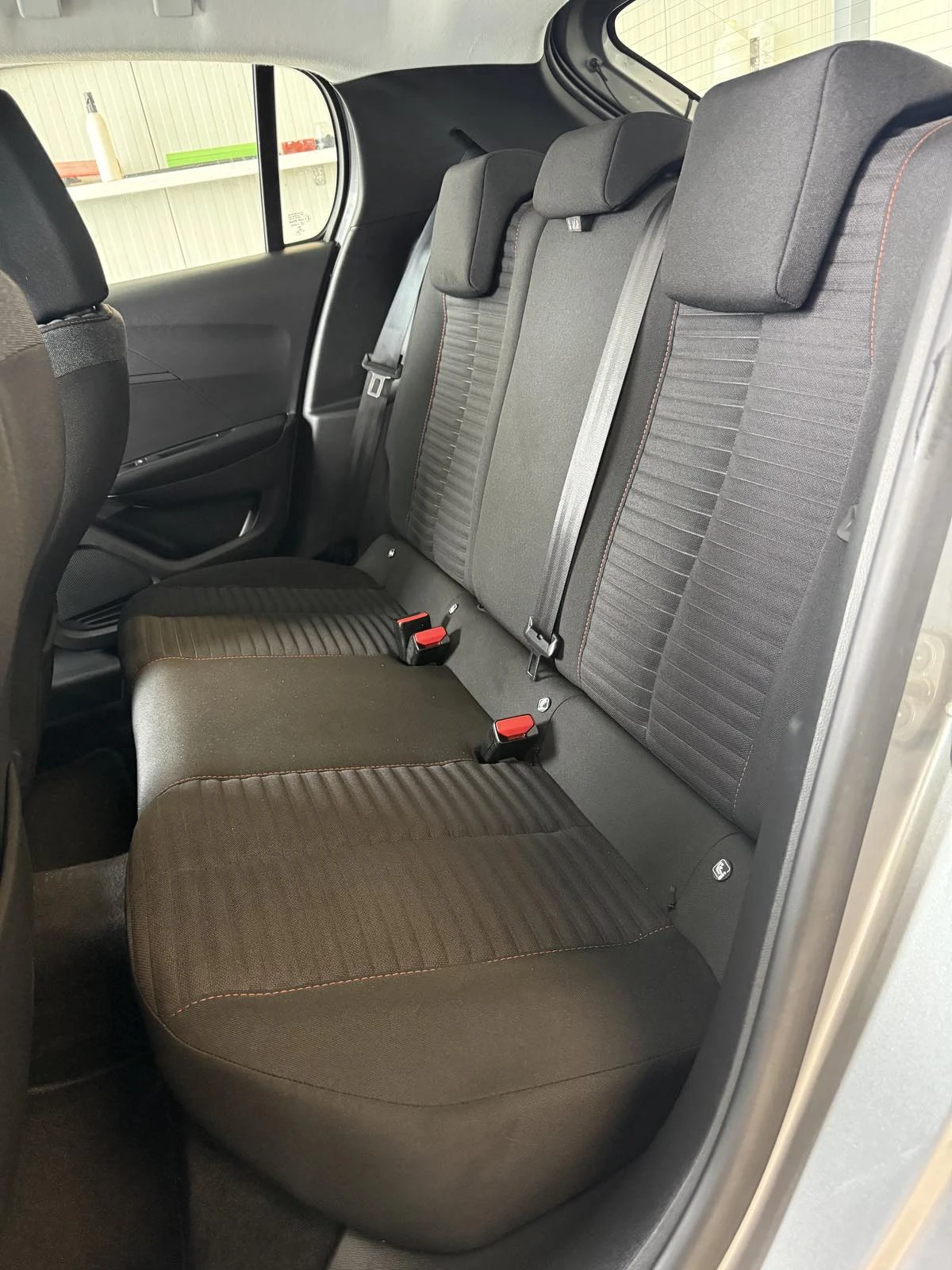 Peugeot 208 1.2 PureTech 85000km!, снимка 14 - Автомобили и джипове - 53888551