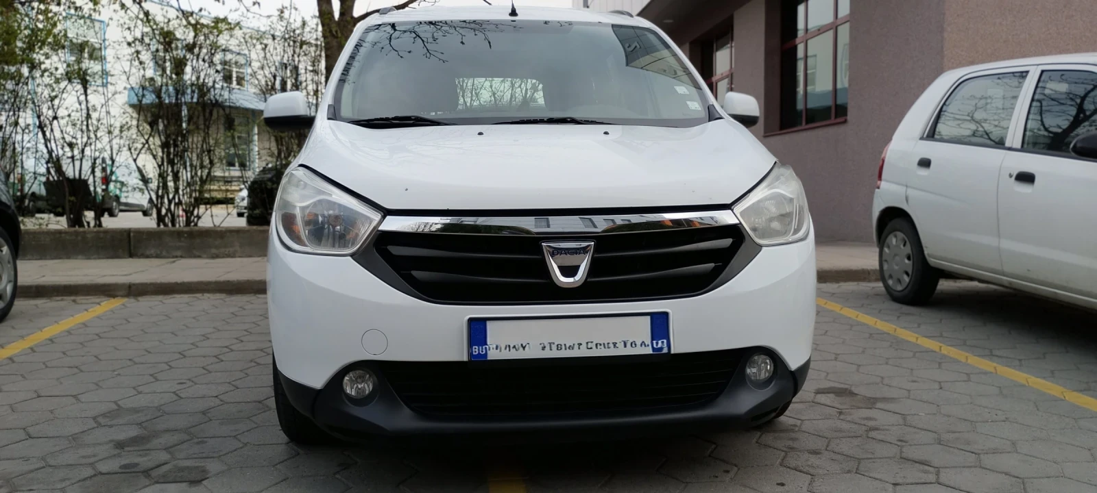 Dacia Lodgy 1.6 газ/бензин , снимка 3 - Автомобили и джипове - 54195178