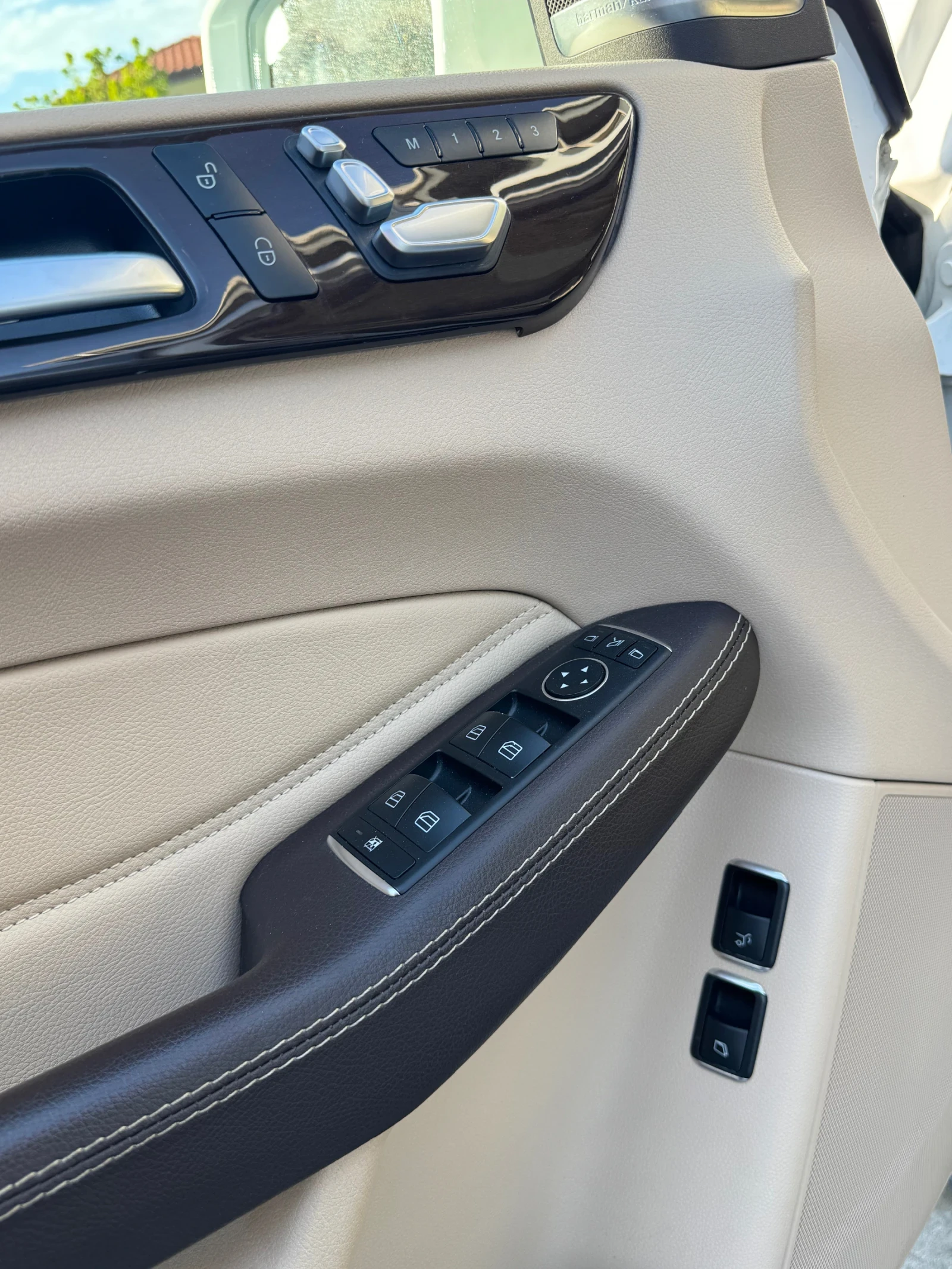 Mercedes-Benz GLS 450, снимка 11 - Автомобили и джипове - 54346135