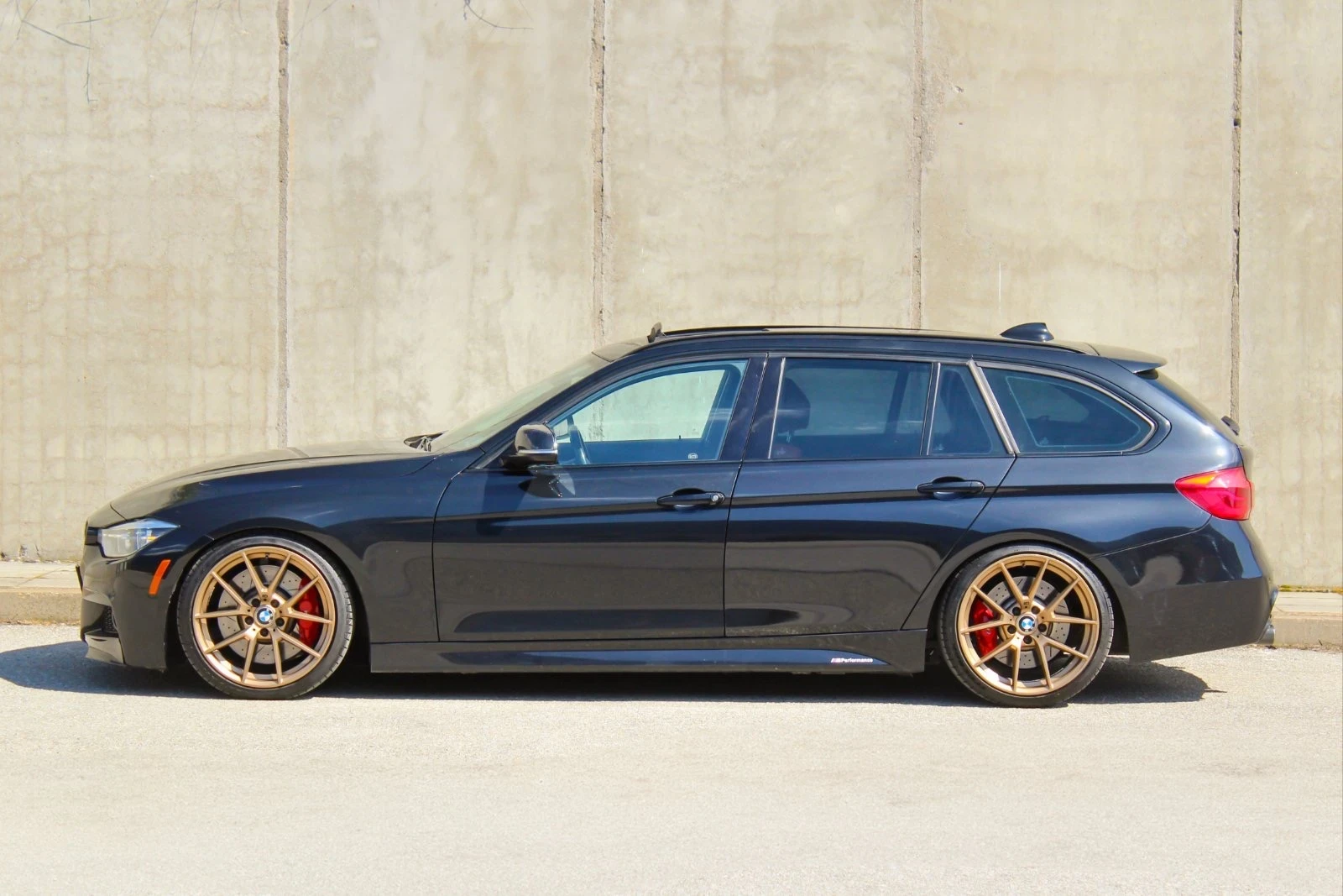 BMW 330  MPerformance, снимка 8 - Автомобили и джипове - 54528932
