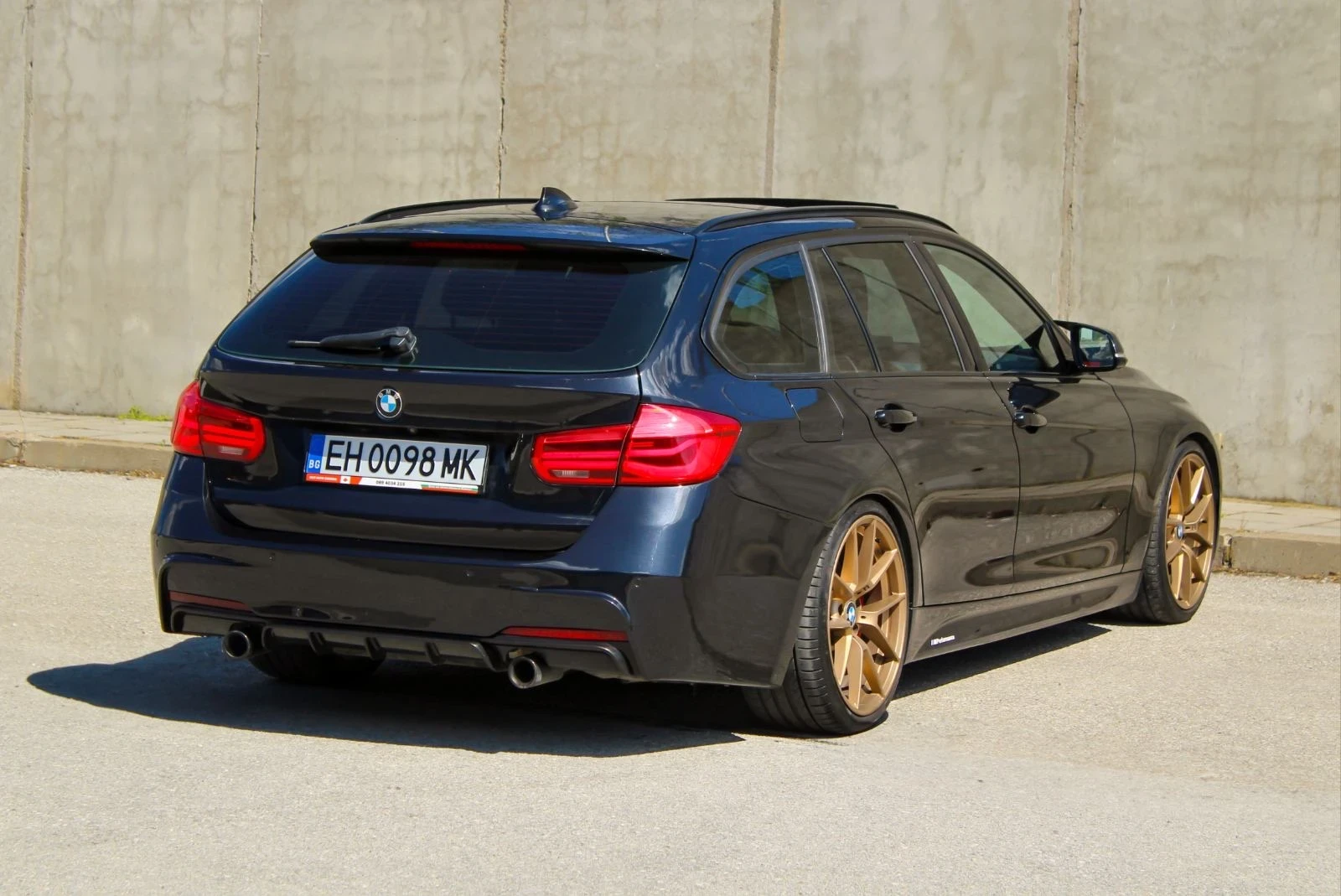 BMW 330  MPerformance, снимка 5 - Автомобили и джипове - 54528932