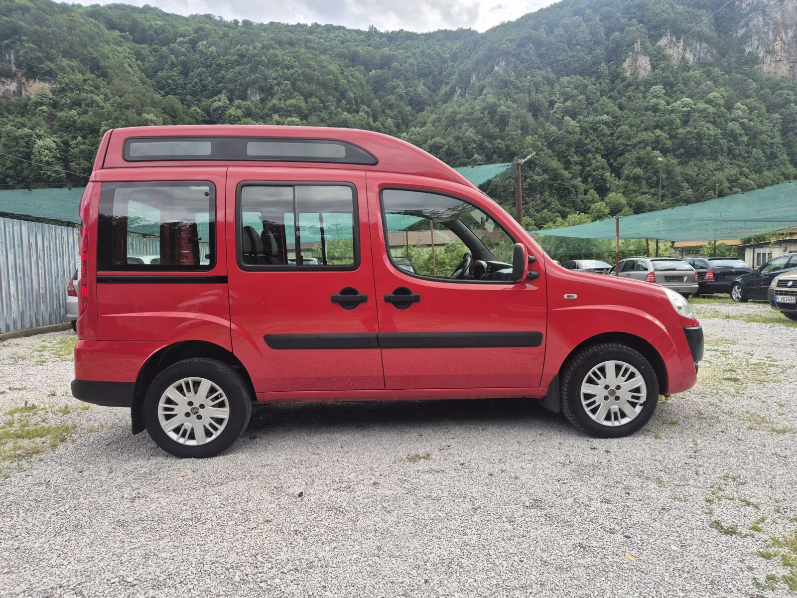 Fiat Doblo 1.3 Multljet 85k.c, снимка 4 - Автомобили и джипове - 54754658