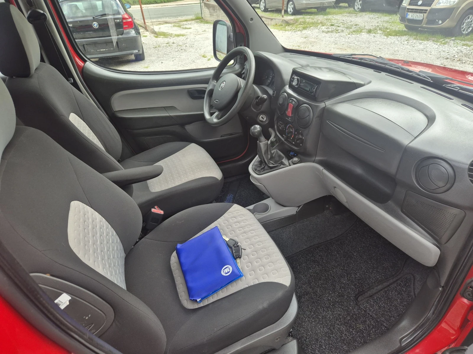 Fiat Doblo 1.3 Multljet 85k.c, снимка 9 - Автомобили и джипове - 54754658