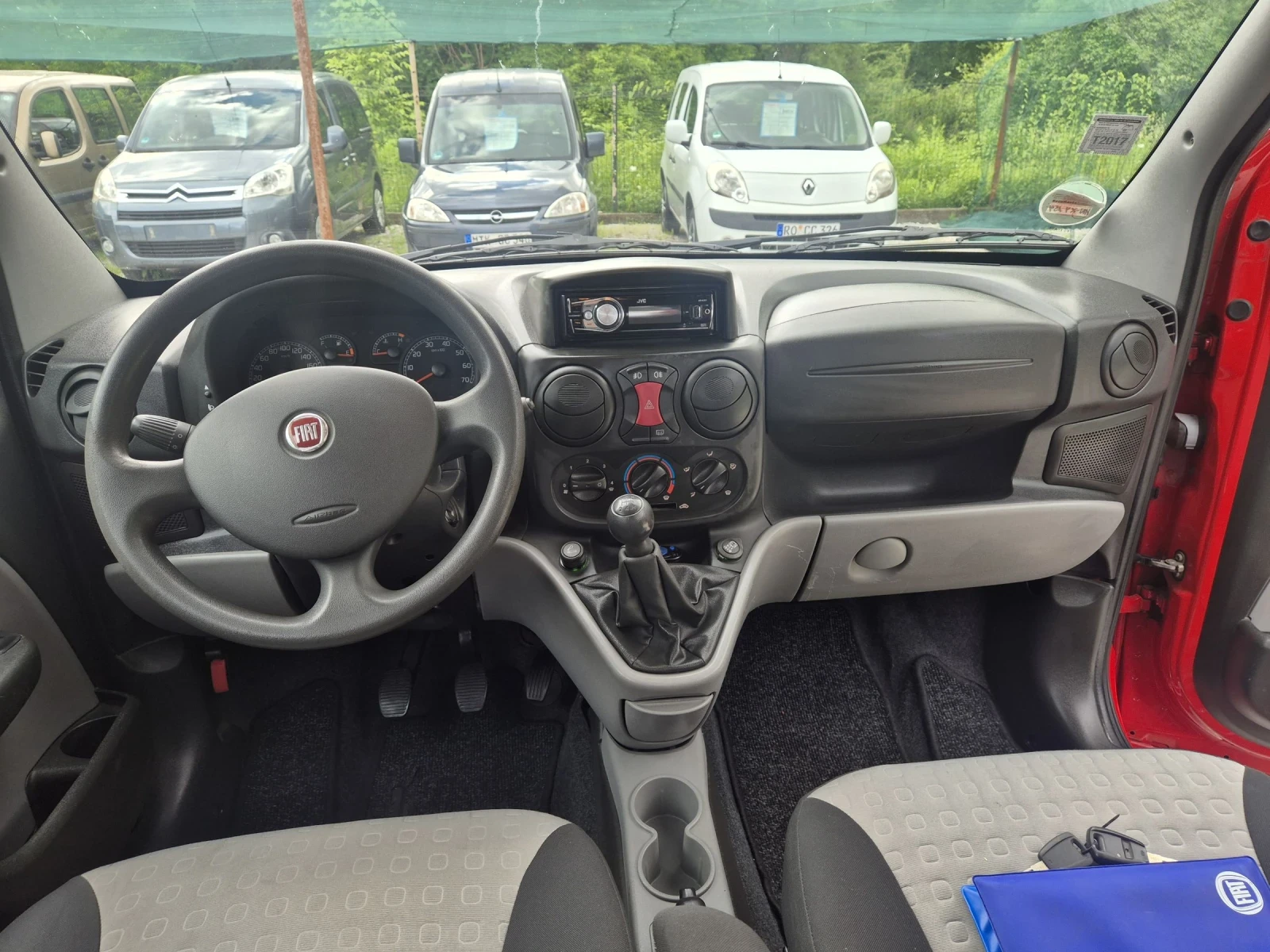 Fiat Doblo 1.3 Multljet 85k.c, снимка 10 - Автомобили и джипове - 54754658