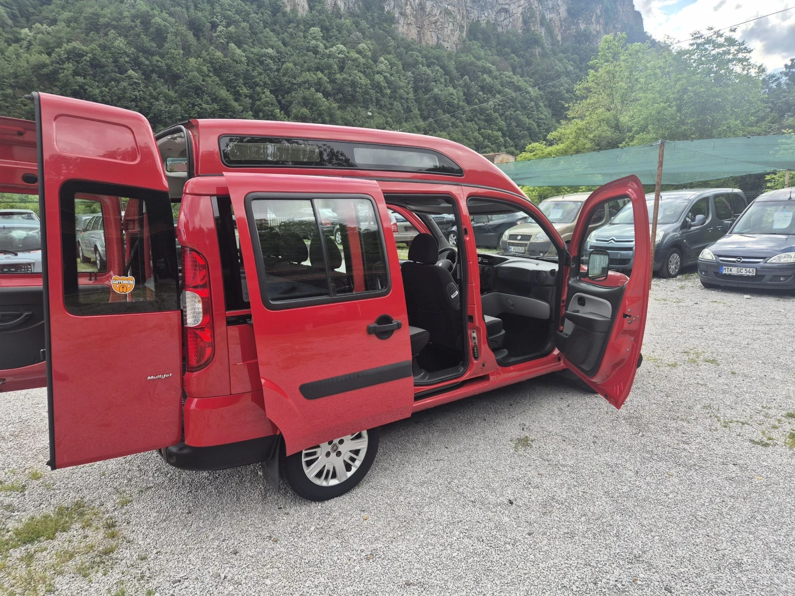 Fiat Doblo 1.3 Multljet 85k.c, снимка 14 - Автомобили и джипове - 54754658