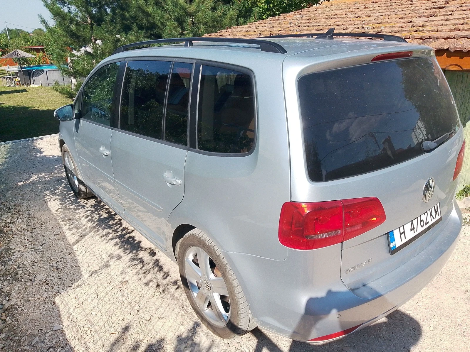VW Touran 1.6, снимка 5 - Автомобили и джипове - 55542069