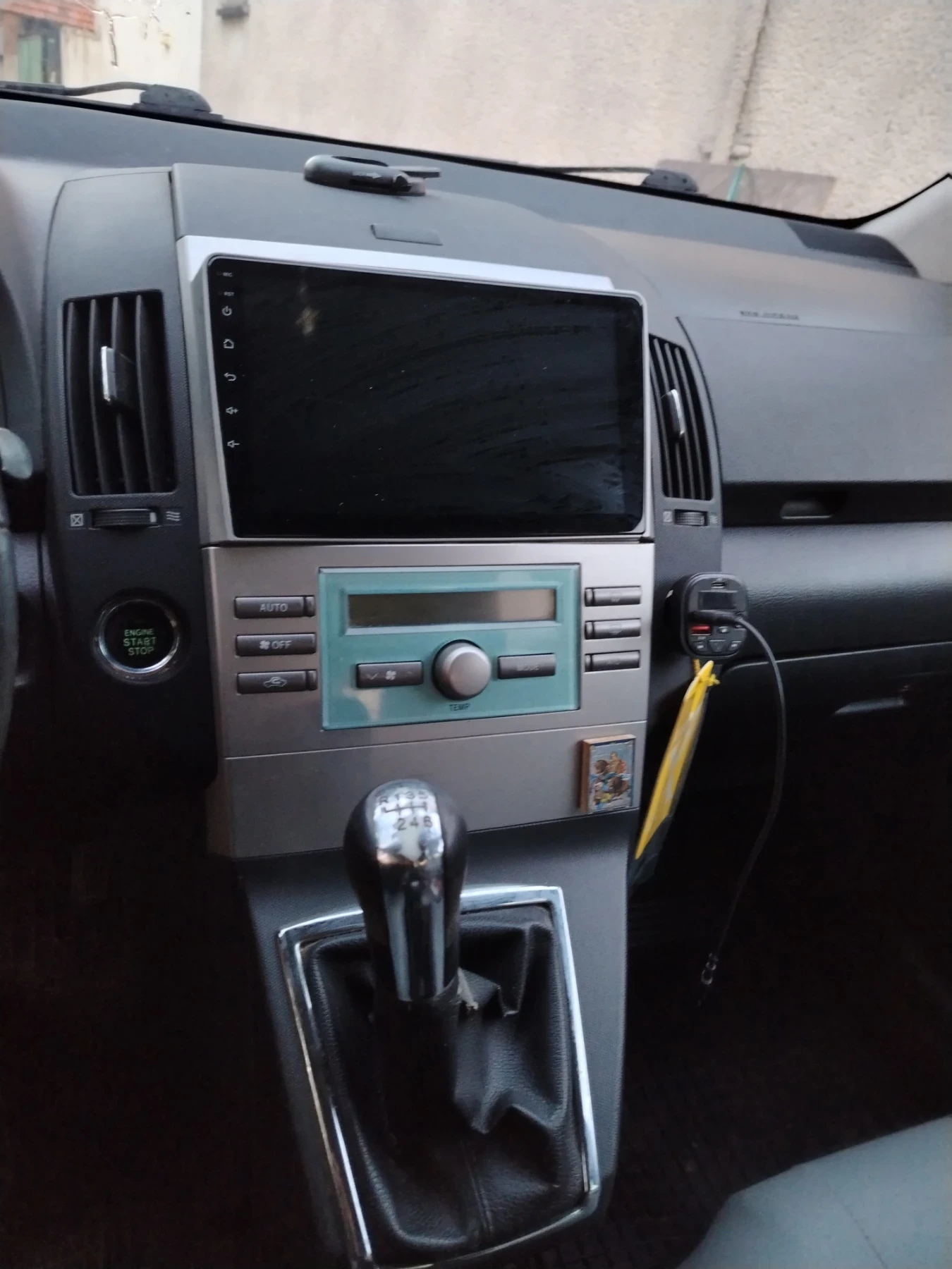 Toyota Corolla verso, снимка 8 - Автомобили и джипове - 55840822