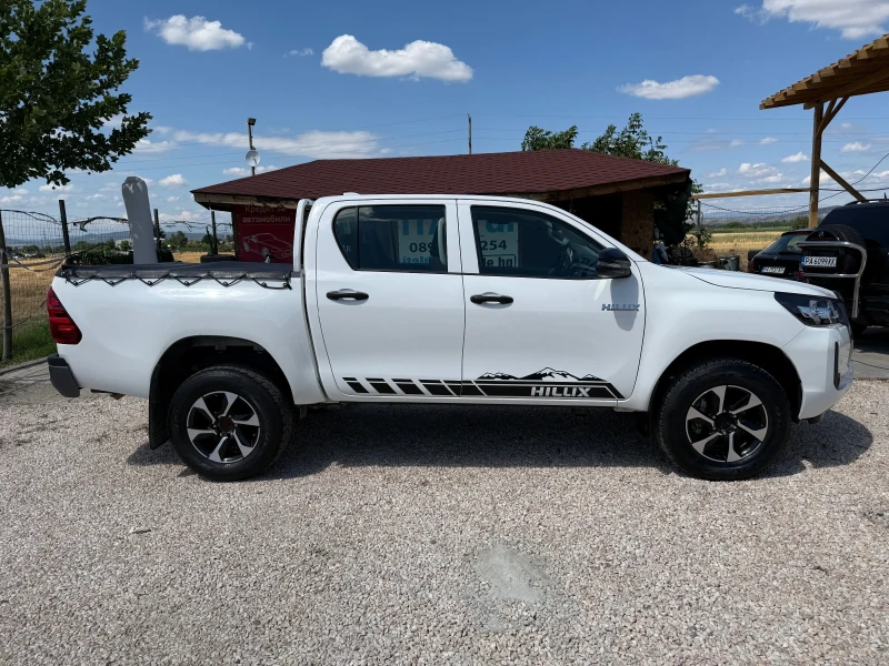 Toyota Hilux 2.4d4d, снимка 4 - Автомобили и джипове - 51547192