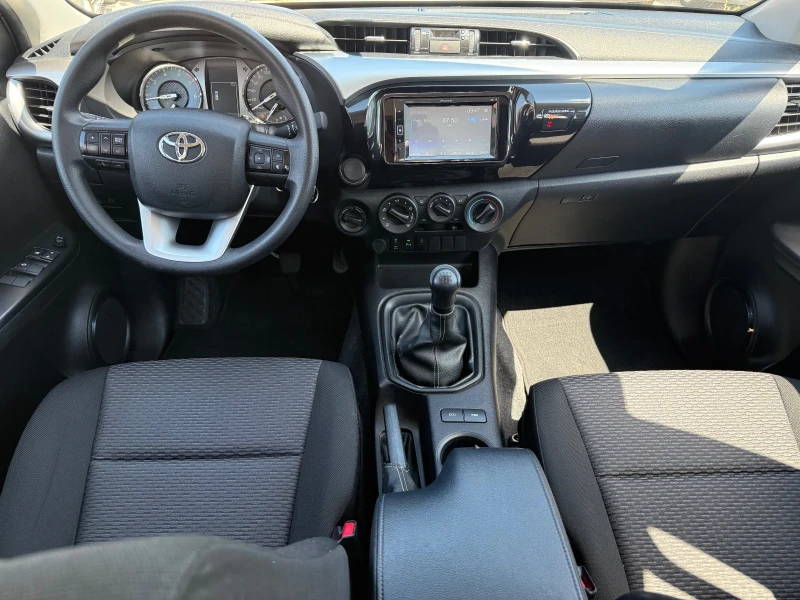 Toyota Hilux 2.4d4d, снимка 9 - Автомобили и джипове - 51547192