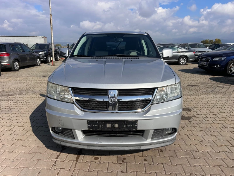 Dodge Journey 2.4i AVTOMAT/NAVI/KAMERA EURO 5, снимка 3 - Автомобили и джипове - 52051626